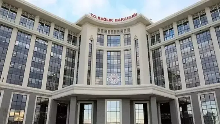 Bayram Tatilinde Doktorlar Görevde Mi? Sağlık Kurumlarında Son Durum! Bayram tatilinde doktorlar çalışıyor mu? Son Dakika 2025