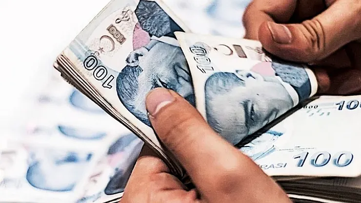 Emeklilere Nisan'da Asrın Müjdesi: 24-25-26 Nisan'da Para Şelalesi Hesaplara Yağacak!