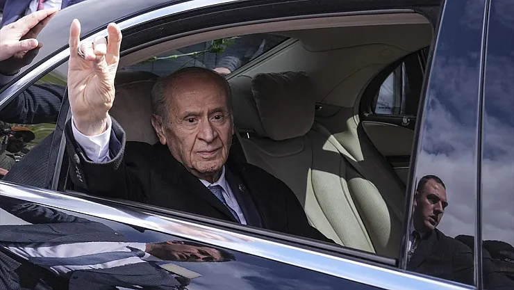 Devlet Bahçeli'den Aylar Sonra Bozkurt Selamıyla Gelen Muhteşem Geri Dönüş