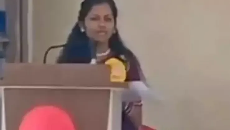 Üniversite Öğrencisi Veda Konuşması Sırasında Hayatını Kaybetti