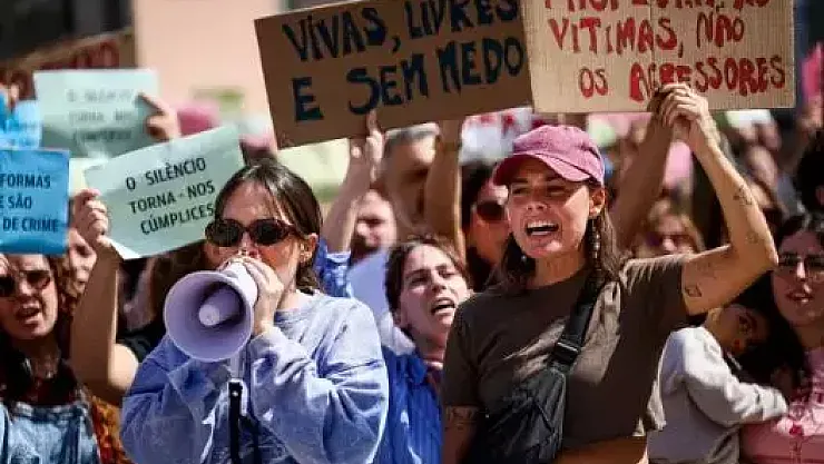 Sosyal Medya Fenomenleri 16 Yaşındaki Kıza Tecavüz Edip Görüntüleri 32 Bin Kişiye İzlettiler!