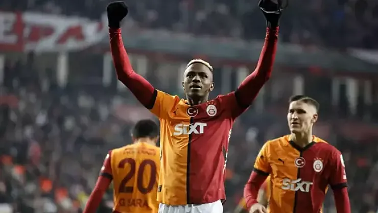 Galatasaray'da Vedalar Başlıyor Mu? Osimhen'in Sözleri Taraftarı Gözyaşına Boğdu!