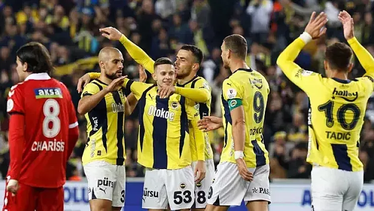 Sivasspor-Fenerbahçe maçı ne zaman, saat kaçta, hangi kanalda? SÜPER LİG SİVASSPOR - FENERBAHÇE MAÇI MUHTEMEL 11'LER