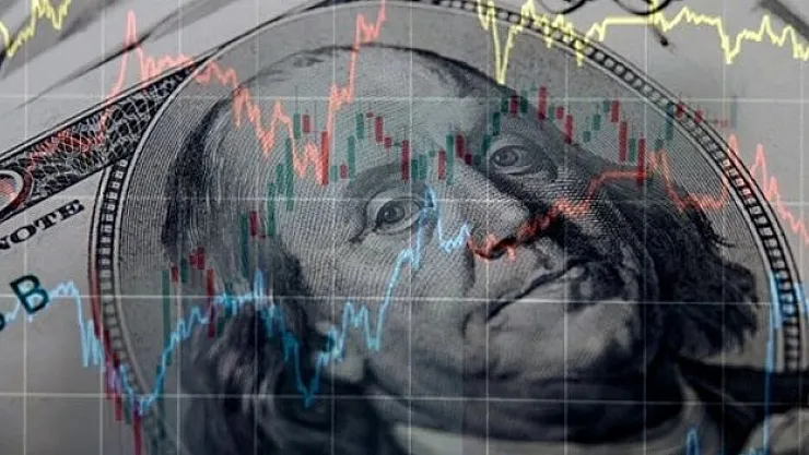 Serbest piyasada dövizde küçük çaplı gerileme