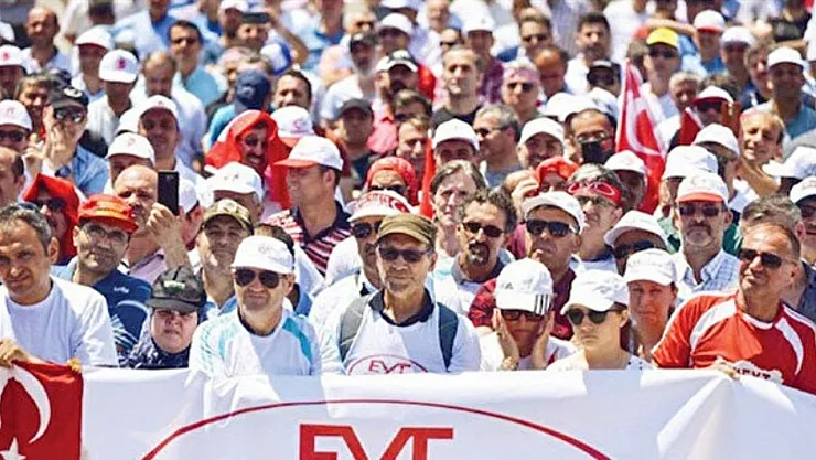 Emeklileri İlgilendiren Haber Geldi! Herkesin Beklediği Aralık Ayındaki EYT Formülü Açıklandı!