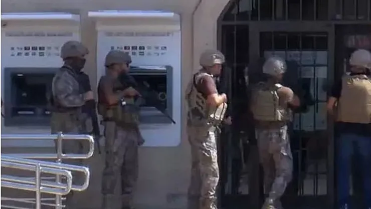 Son Dakika: Antalya'da banka müdürü rehin alındı