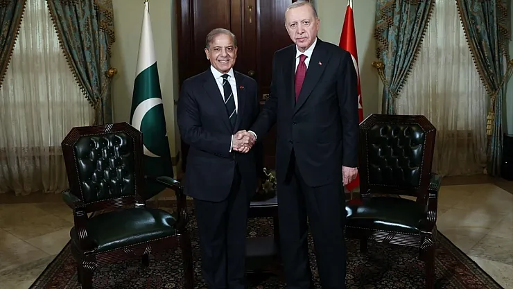 Erdoğan, Pakistan Başbakanı ile görüştü: Ticaret, savunma ve Gazze masaya yatırıldı