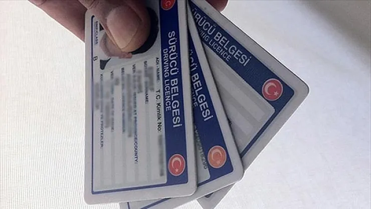 Eski tip sürücü belgelerinde son uzatma! Ehliyet yenileme süresi uzatıldı