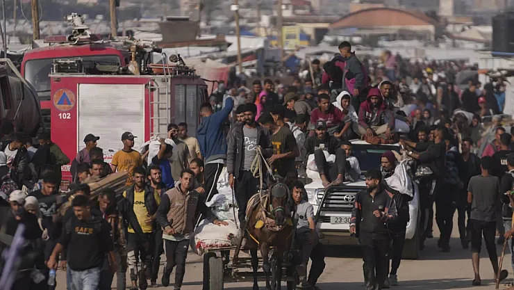 Gazze'de yardım noktası yakınında katliam: İsrail onlarca sivilin canını aldı