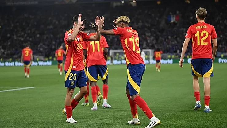 İspanya, Fransa'yı 5-4 mağlup ederek finale yükseldi