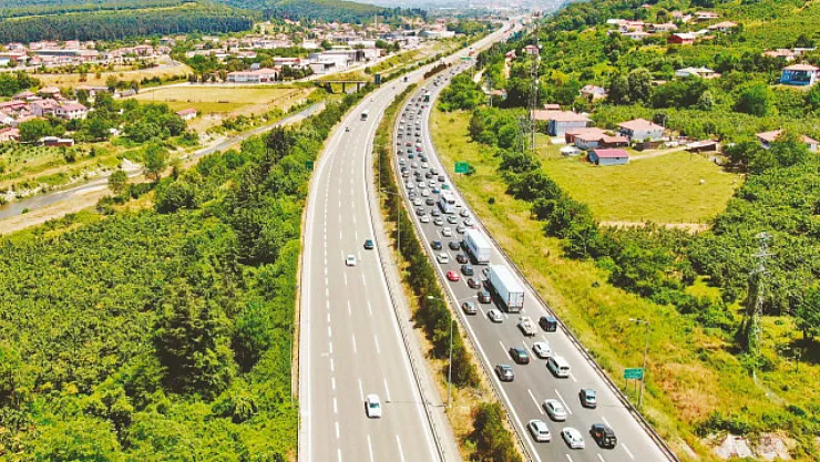 Kurban Bayramı yoğunluğu: Yollarda ve çarşılarda bayram hareketliliği