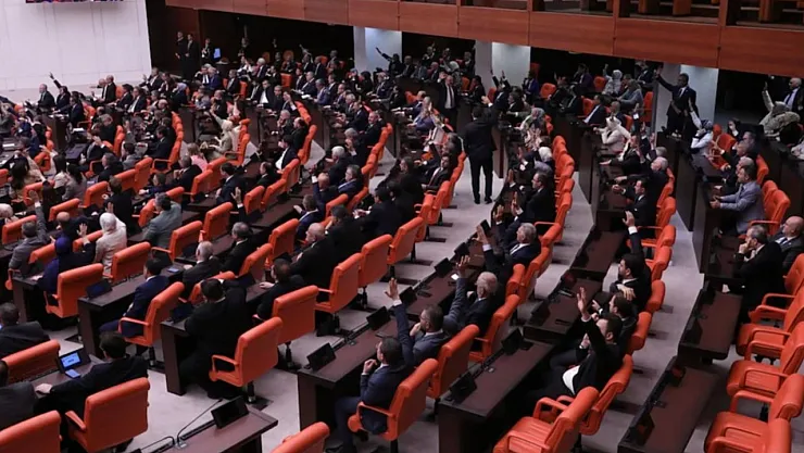 Staj ve Çıraklık Süreleri Emeklilikte Sayılacak mı? TBMM'ye Kritik Teklif Sunuldu