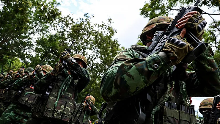 Tayland-Kamboçya sınırında çatışma: Tayland F-16'ları sınıra konuşlandırdı