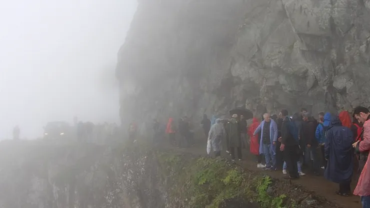 Trabzon Demirkapı Yaylası'nda yürüyüş grubu kayboldu!