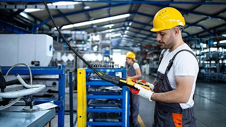 Türkiye Sanayisinde şok edici tablo: Satışlar yükseldi, ancak kâr alarm veriyor!