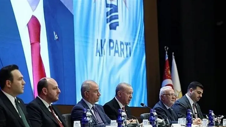 Yeni Anayasa Komisyonu kuruldu: Erdoğan'dan 10 hukukçuya görev