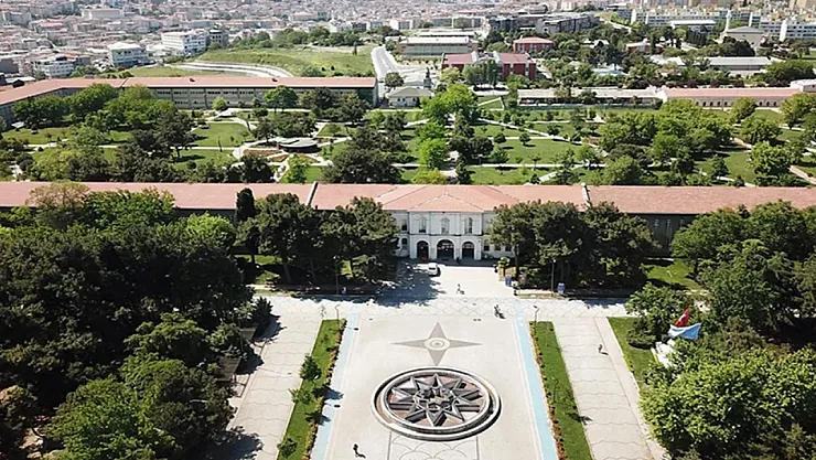 Yıldız Teknik Üniversitesi'nden 49 öğretim üyesi kontenjanı
