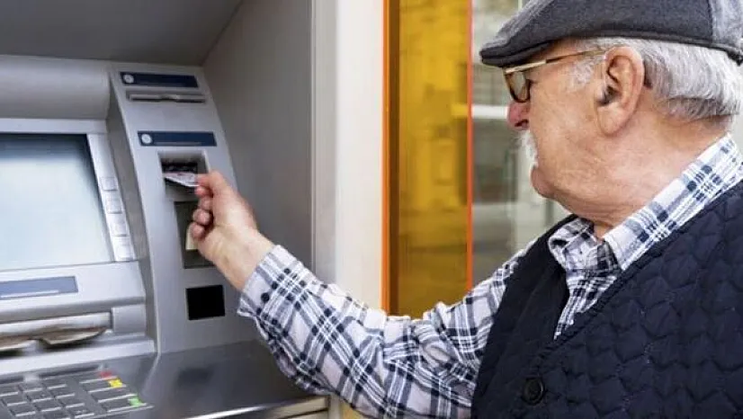 Bankalar artık emekli maaşına bloke koyabilecek