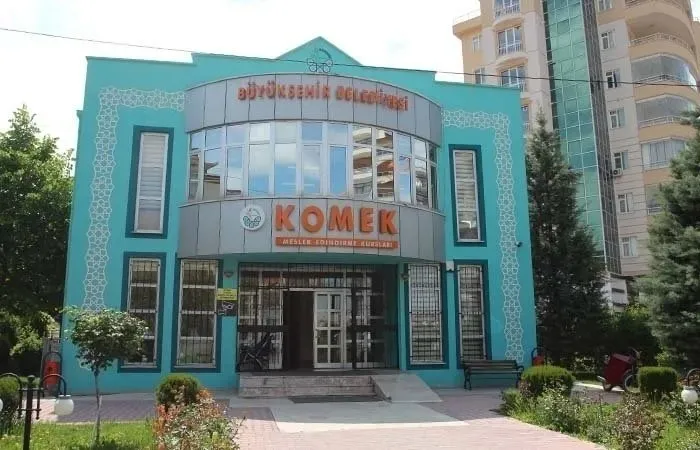 konya-komek-kayit-rehberi-2024-2025-donemi-icin-tum-bilgiler-002.webp