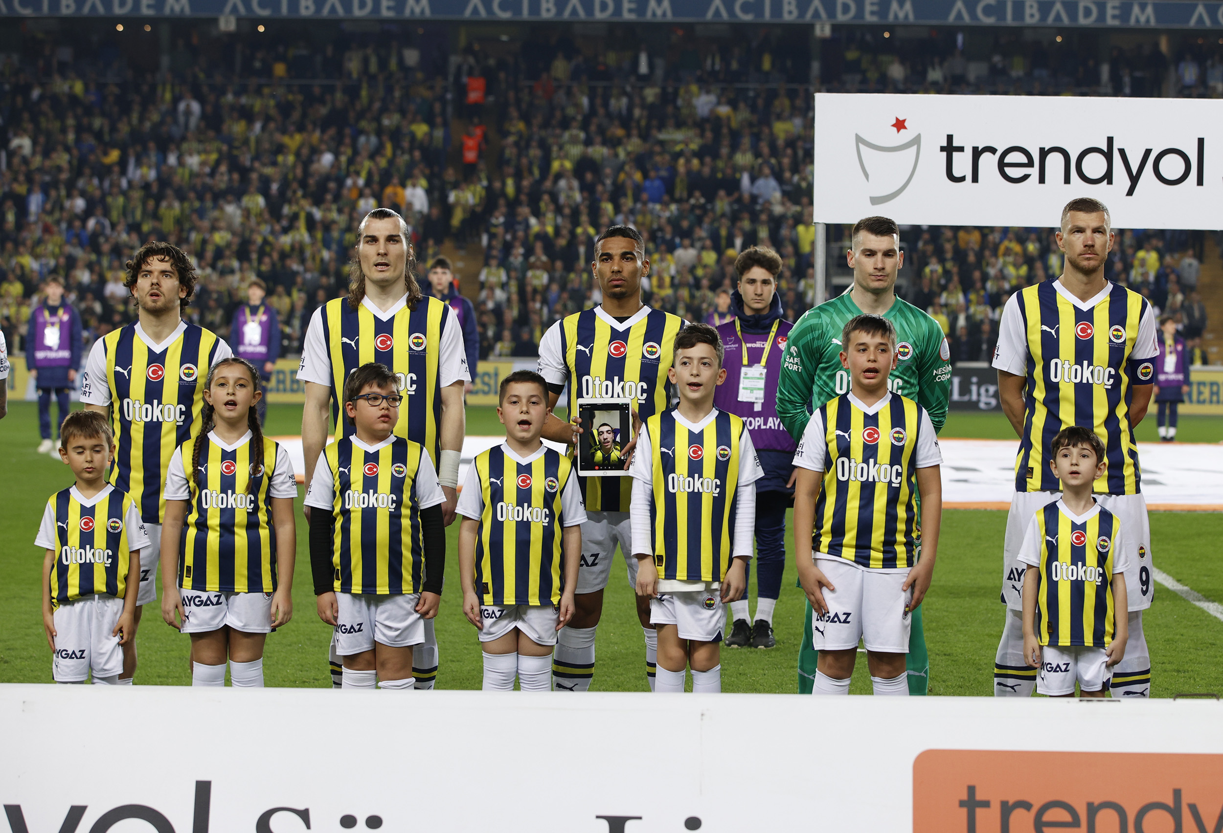 fenerbahcenin-umut-isigi-kurtulus-derinbayin-sahaya-cikma-hayali-gercek-oldu.jpg