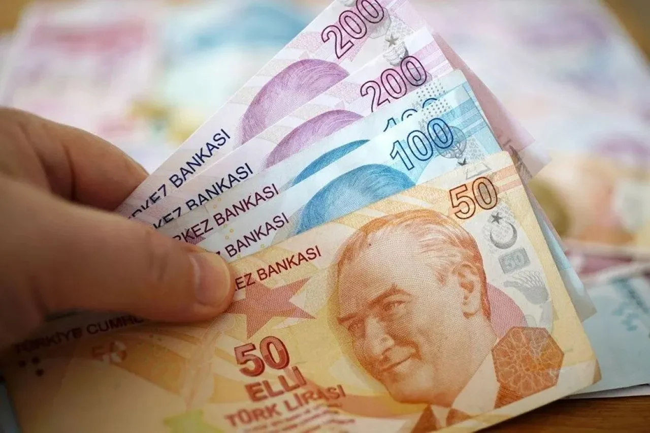 borc-kapatma-kredisi-mujdesi-geldi-tum-odemelerinizi-bir-araya-toplayin-butcenize-gor-3207966-202503141408-3.webp