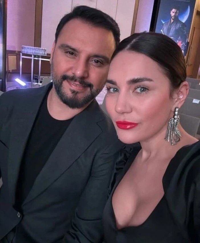 buse-varolun-anneleriyle-paylasimi-olay-oldu.jpeg