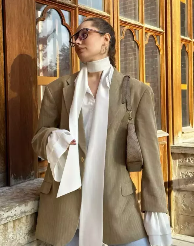 ofiste-hem-rahat-hem-sik-olmak-icin-stil-tuyolari-18518749-1283-m.webp